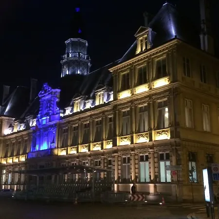 Une Bulle En Champagne * Reims